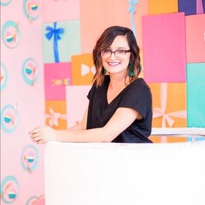 Meet your Posher, Angelica